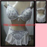 Conjunto com saia  Branco GG.